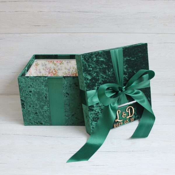 Personalized Card Box for Wedding ~ Custom Wedding Card Holder ~ Large Emerald Green Velvet Card Box with Slot