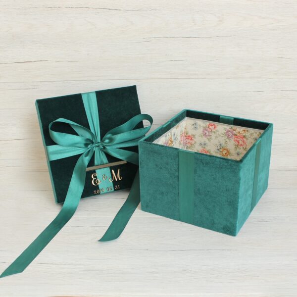 Card Box for Wedding ~ Personalized Wedding Card Box with Slot ~ Large Emerald Green Custom Wedding Card Holder